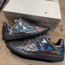 Load image into Gallery viewer, Maison Margiela Replicas Size 44
