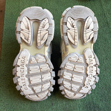 Load image into Gallery viewer, Balenciaga Track 2s Size 42
