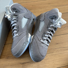 Load image into Gallery viewer, Jordan Wolf Grey 5s Size 10
