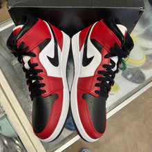 Load image into Gallery viewer, Jordan Chicago Toe Mid 1s Size 9.5
