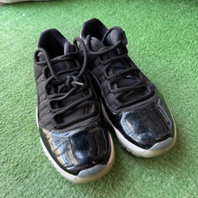 Load image into Gallery viewer, Jordan Space Jam Low 11s Size 9.5
