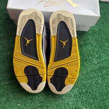 Load image into Gallery viewer, Jordan Vivid Sulfur 4s Size 10W/8.5M
