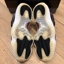 Load image into Gallery viewer, Jordan 72-10 Low 11s Size 10
