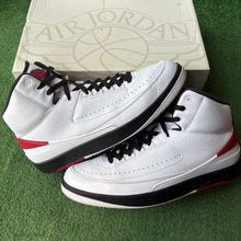Load image into Gallery viewer, Jordan OG Chicago 2s Size 13
