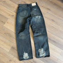 Load image into Gallery viewer, Basketcase Denim Size 32
