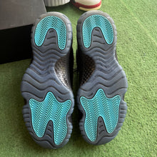 Load image into Gallery viewer, Jordan Gamma 11s Size 9
