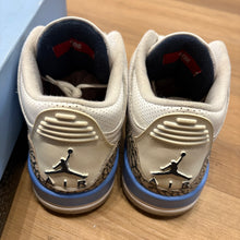 Load image into Gallery viewer, Jordan UNC 3s Size 7.5
