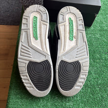 Load image into Gallery viewer, Jordan Green Glow 3s Size 12
