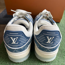 Load image into Gallery viewer, Louis Vuitton Trainers Size 9.5UK
