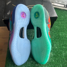 Load image into Gallery viewer, Nike Kobe What the Kobe 8 Size 14
