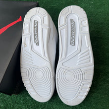 Load image into Gallery viewer, Jordan Pure Money 3s Size 12
