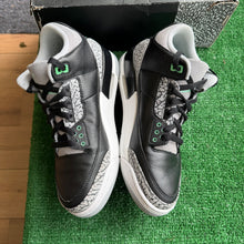 Load image into Gallery viewer, Jordan Green Glow 3s Size 9
