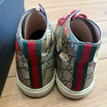 Load image into Gallery viewer, Gucci Highs Size 9.5UK
