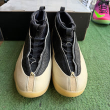 Load image into Gallery viewer, Jordan Muslin 15-23REs Size 10.5

