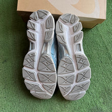 Load image into Gallery viewer, ASICS Artic Sky Gel-NYCs Size 11
