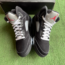 Load image into Gallery viewer, Jordan Reimagined Metallic 5s Size 8.5
