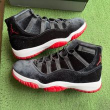 Load image into Gallery viewer, Jordan Velvet Bred 11s Size 7.5W/6M

