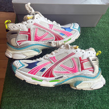 Load image into Gallery viewer, Balenciaga Runners Size 44
