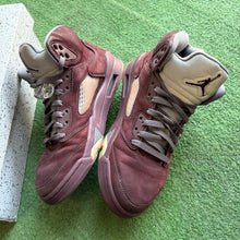 Load image into Gallery viewer, Jordan Burgundy 5s Size 8.5

