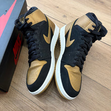Load image into Gallery viewer, Jordan Melo PE 1s Size 10
