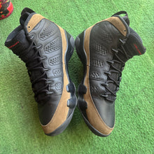 Load image into Gallery viewer, Jordan Olive 9s Size 10.5
