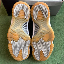 Load image into Gallery viewer, Jordan Jubilee 11s Size 9
