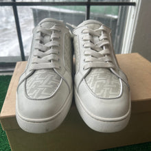 Load image into Gallery viewer, Christian Louboutin Lows Size 42
