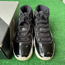 Load image into Gallery viewer, Jordan Jubilee 11s Size 9

