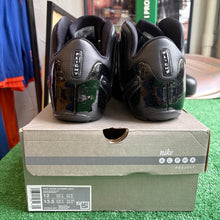 Load image into Gallery viewer, Nike Hyperflights Size 12
