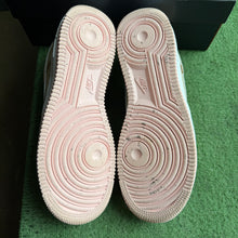 Load image into Gallery viewer, Nike Linen Air Force 1s Size 9
