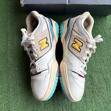 Load image into Gallery viewer, New Balance 550 Size 6.5Y
