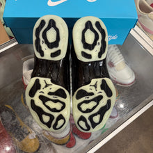Load image into Gallery viewer, Jordan Doernbecher 17s Size 8.5
