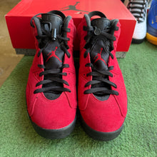 Load image into Gallery viewer, Jordan Toro 6s Size 9
