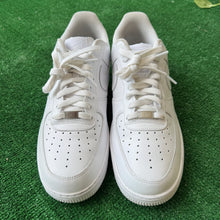 Load image into Gallery viewer, Nike White Air Force 1 Size 11.5
