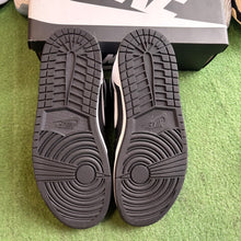 Load image into Gallery viewer, Jordan Black White 1s Size 10
