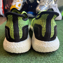 Load image into Gallery viewer, Adidas Ultraboosts Size 9.5
