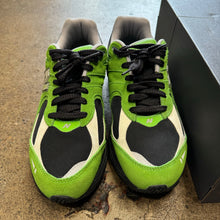 Load image into Gallery viewer, New Balance Good Vibes 2002Rs Size 9
