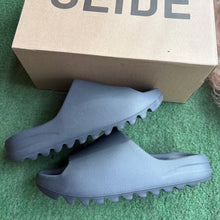 Load image into Gallery viewer, Yeezy Granite Slides Size 8

