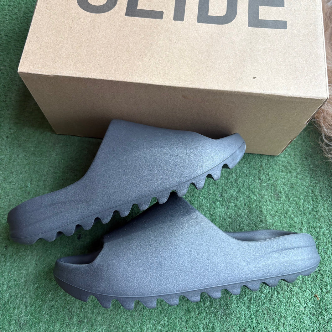 Yeezy Granite Slides Size 8