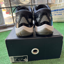 Load image into Gallery viewer, Jordan Craft Black White ie Low 11s Size 9.5
