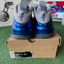 Load image into Gallery viewer, Nike Sport Royal Foamposites Size 10.5
