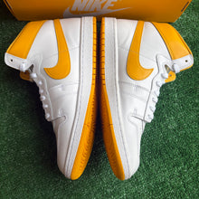 Load image into Gallery viewer, Nike University Gold Air Ships Size 12
