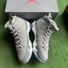 Load image into Gallery viewer, Jordan Cool Grey 9s Size 8
