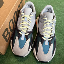 Load image into Gallery viewer, Yeezy Wave Runner 700s Size 8.5
