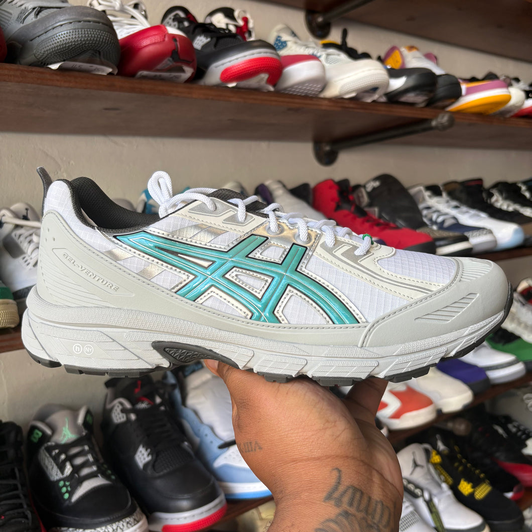 ASICS HIDDEN NY Gel - Venture 6s Size 5.5