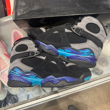 Load image into Gallery viewer, Jordan Aqua 8 Size 9

