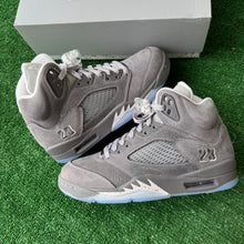 Load image into Gallery viewer, Jordan Wolf Grey 5s Size 8
