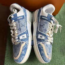 Load image into Gallery viewer, Louis Vuitton Trainers Size 9.5UK
