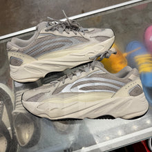Load image into Gallery viewer, Yeezy Static 700 V2s Size 10.5
