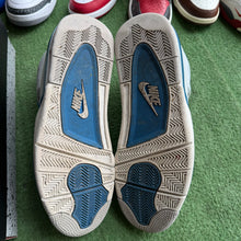 Load image into Gallery viewer, Jordan Military 4s Size 12.5
